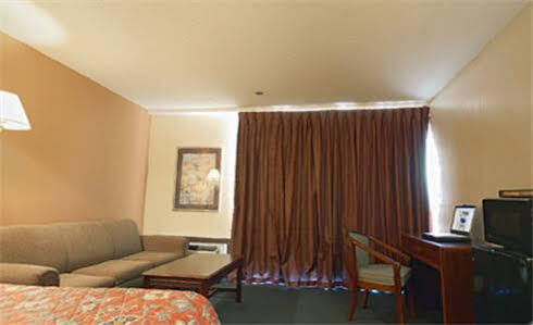 Dillon Express Inn Bagian luar foto